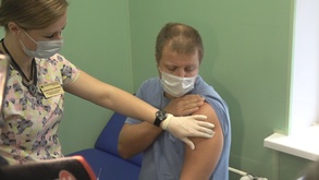 

Вакцинации от коронавирусной инфекции будут подлежать лица с 18 до 60 лет image
