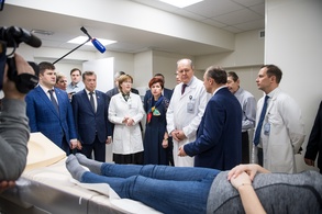 

Онкоцентр в Песочном получил новое современное оборудование в рамках нацпроекта «Здравоохранение» рисунок
