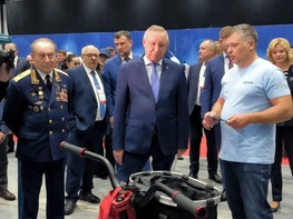 

 Сегодня в «Экспофоруме» начал работу XVIII Международный форум «Старшее поколение» рисунок
